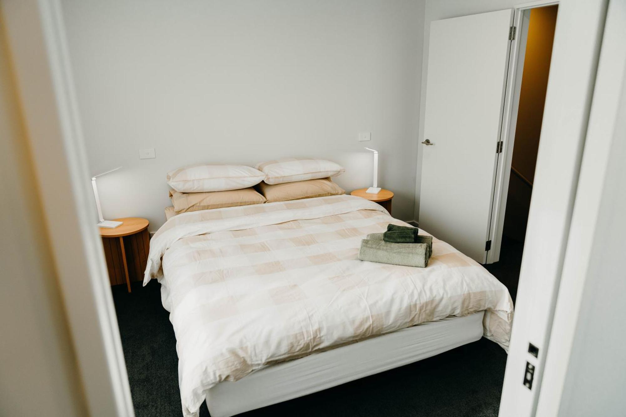 Casa de férias New Townhouse, Heart Of Centre, 2 Bed 2 Bath, Car Park Christchurch